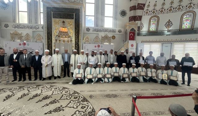Tavşanlı Sultan Selim Kur’an Kursu’ndan 11 hafız mezun oldu
