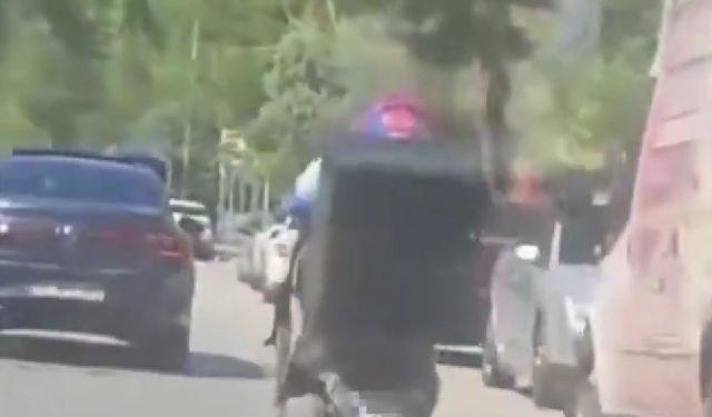 Trafikte akrobatik hareketler yapan motosikletliye 86 bin lira ceza kesildi