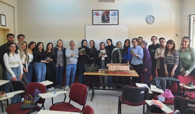 Üniversite öğrencileri doğada tekrar kullanılabilir malzemelerle teraryum hazırladı