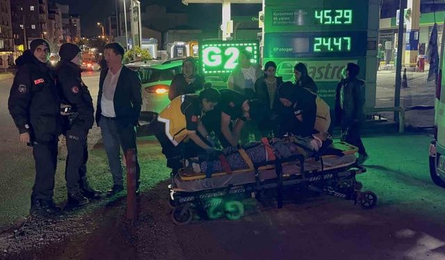 Yaya geçidinden geçen kadına otomobil çarptı