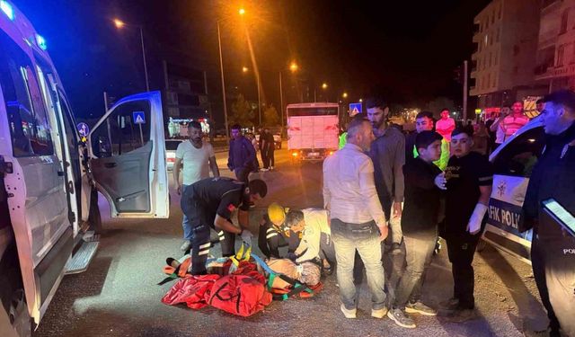 Yolun karşısına geçerken kamyonetin çarptığı bir kişi yaralandı