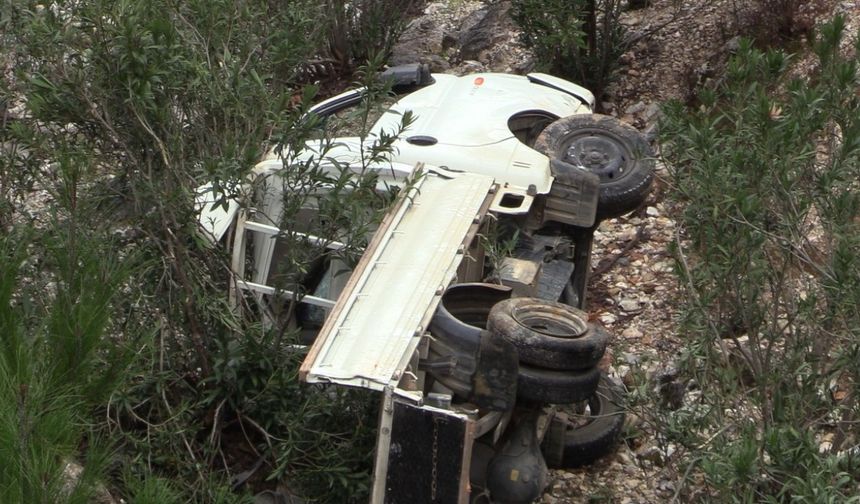 Alanya’da kamyonet dereye uçtu: 1 ölü, 1 yaralı