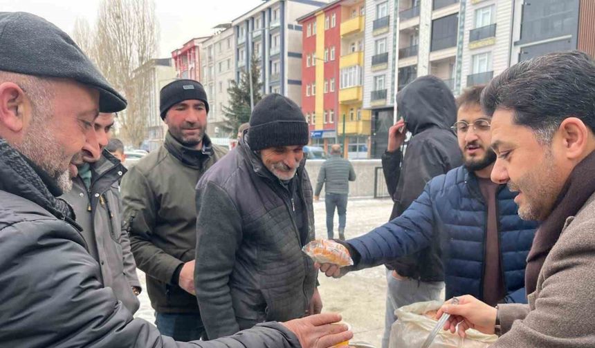 Başkan Adıgüzel, taraftarlara sıcak çorba ikram etti