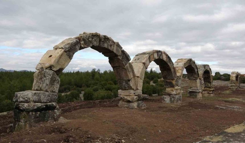 Blaundus Antik Kenti’nde 5 su kemeri ayağa kaldırıldı