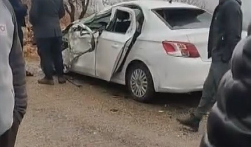 Gaziantep’te otomobil ile halk otobüsü çarpıştı: 5 yaralı