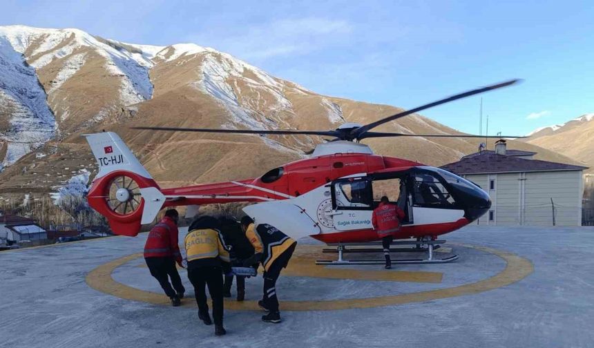 Helikopter ambulans 60 yaşındaki hasta için havalandı