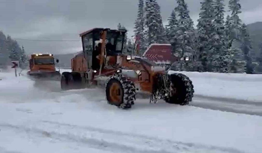 Kastamonu’nun yüksek kesimlerinde kar yağışı etkili oldu