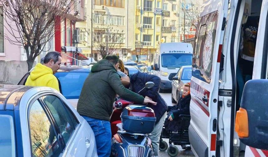 Kontrolden çıkan motosiklet devrildi: 1 yaralı