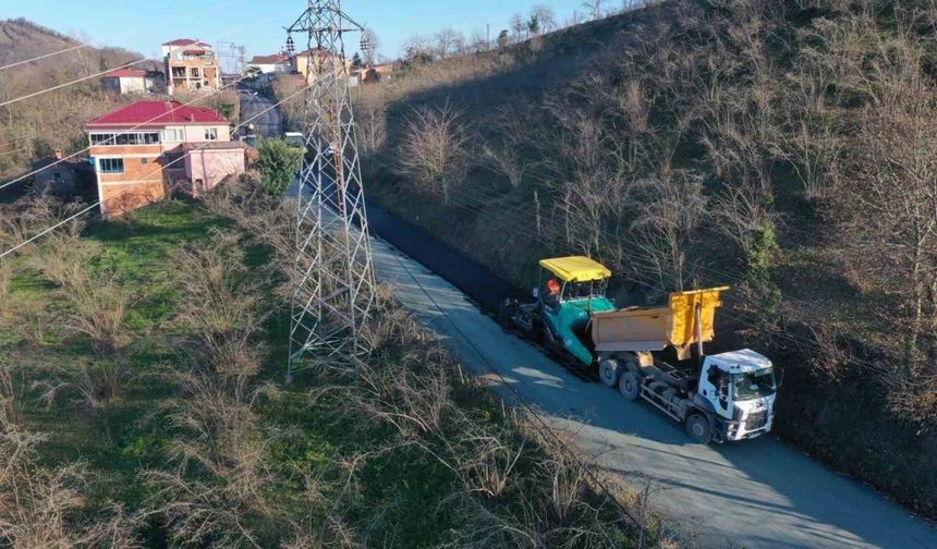 Ordu’da sıcak asfalt çalışmaları devam ediyor