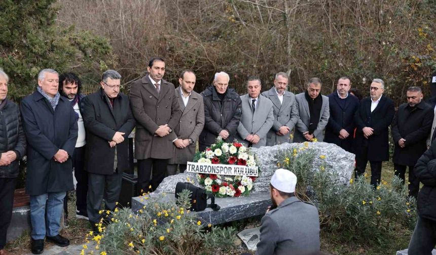 Özkan Sümer, kabri başında anıldı