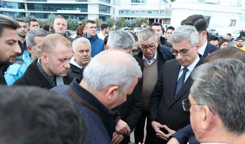 Sağlık Bakanı Prof. Dr. Memişoğlu, helikopter kazasının yaşandığı bölgede incelemelerde bulundu