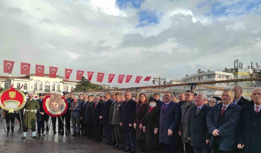 Tekirdağ’da Vatan Şairi Namık Kemal doğumunun 184. yıl dönümünde anıldı