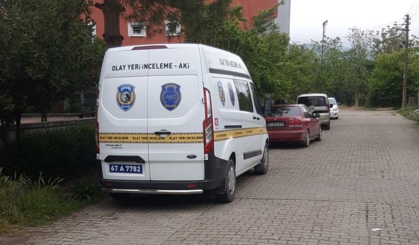 55 yaşındaki adam evinin balkonunda ölü bulundu
