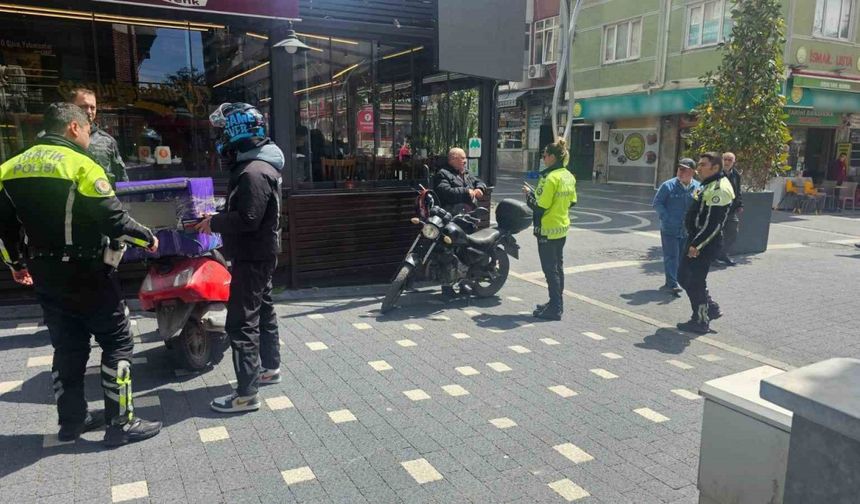 Bandırma’da yaya alanlarında motosiklet alarmı