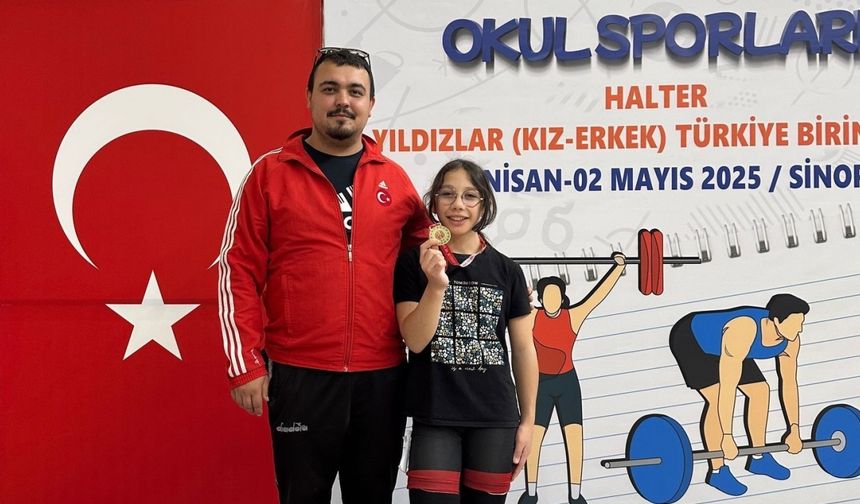 Denizlili genç halterci Türkiye şampiyonu oldu