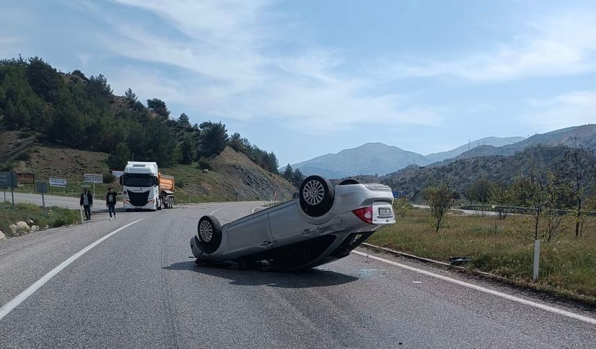Gölbaşı’nda otomobil takla attı: 1 yaralı