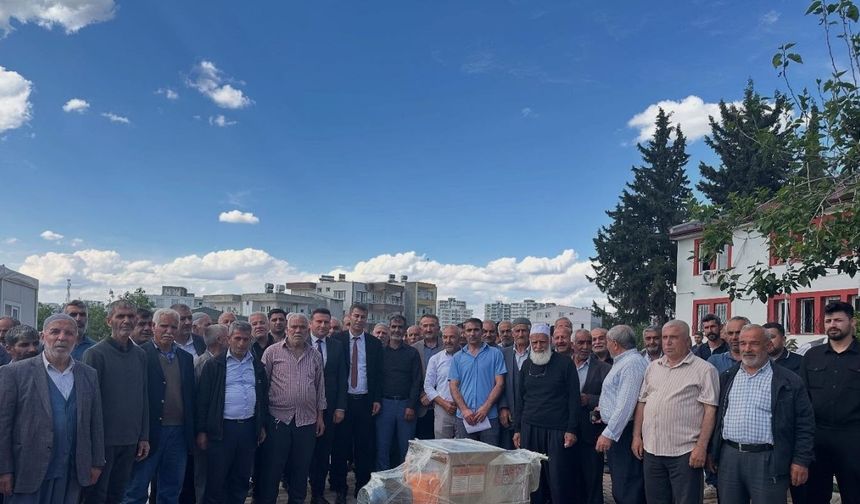 Kahta’daki 99 çiftçiye üzüm sıkma makinesi dağıtıldı