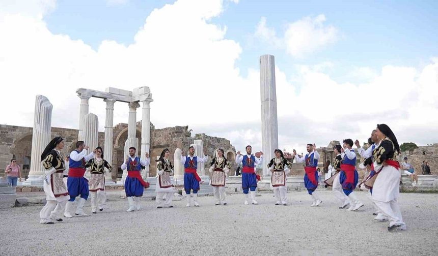 Mersin ekibi Manavgat’ta festivale katıldı