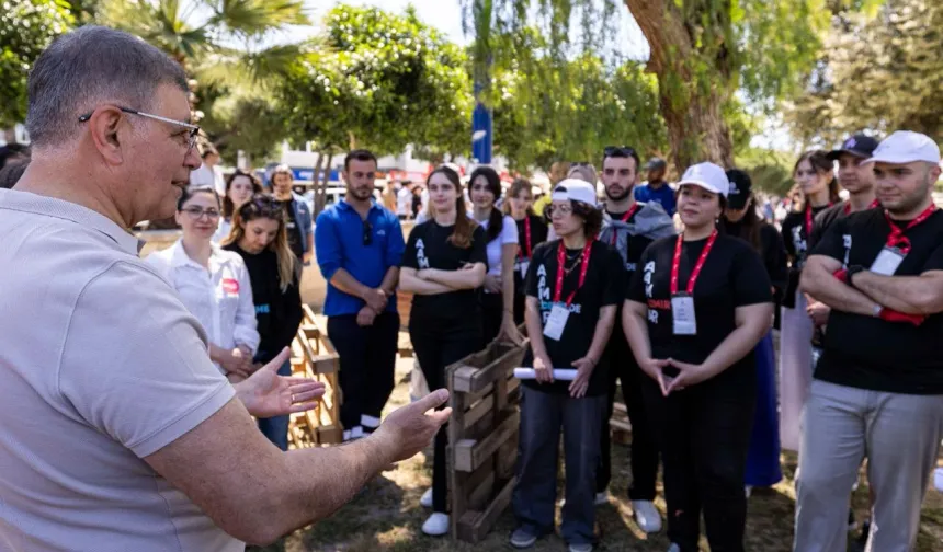 Genç tasarımcılar İzmir’i güzelleştiriyor