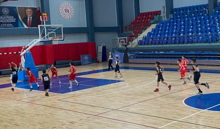 U12 Erkekler Yerel Lig maçları başladı